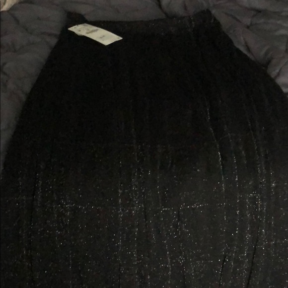 A beautiful maxi skirt - Picture 3 of 4